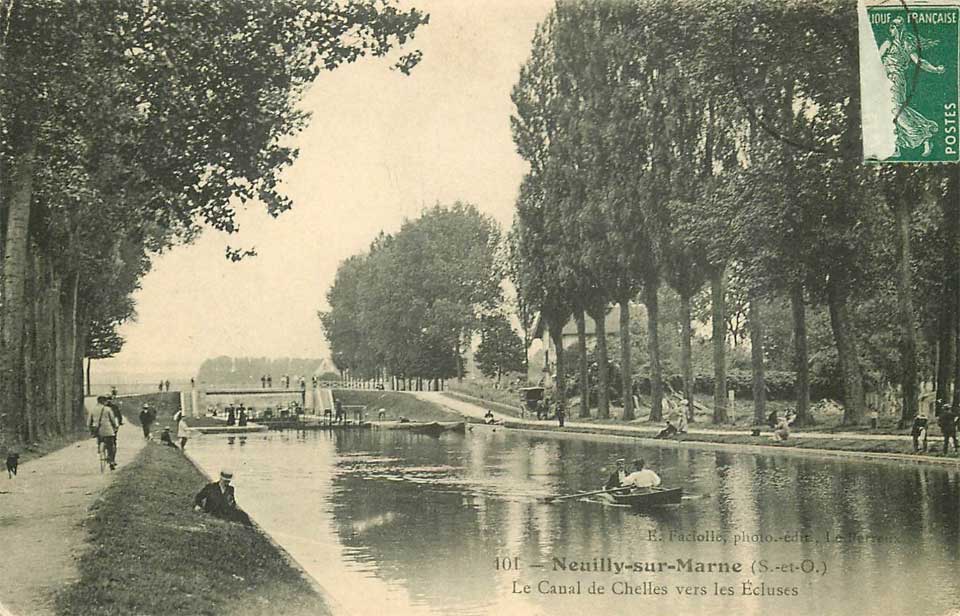 Neuilly-sur-Marne Canotage sur le Canal de Chelles vers les Ecluses