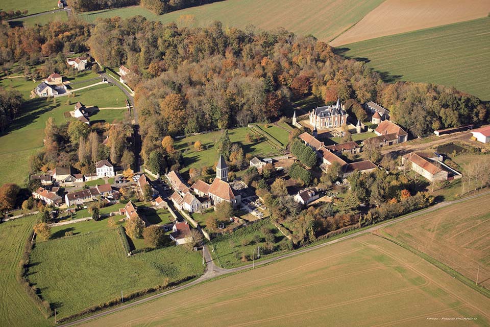 photo aérienne du village d'AULNOY